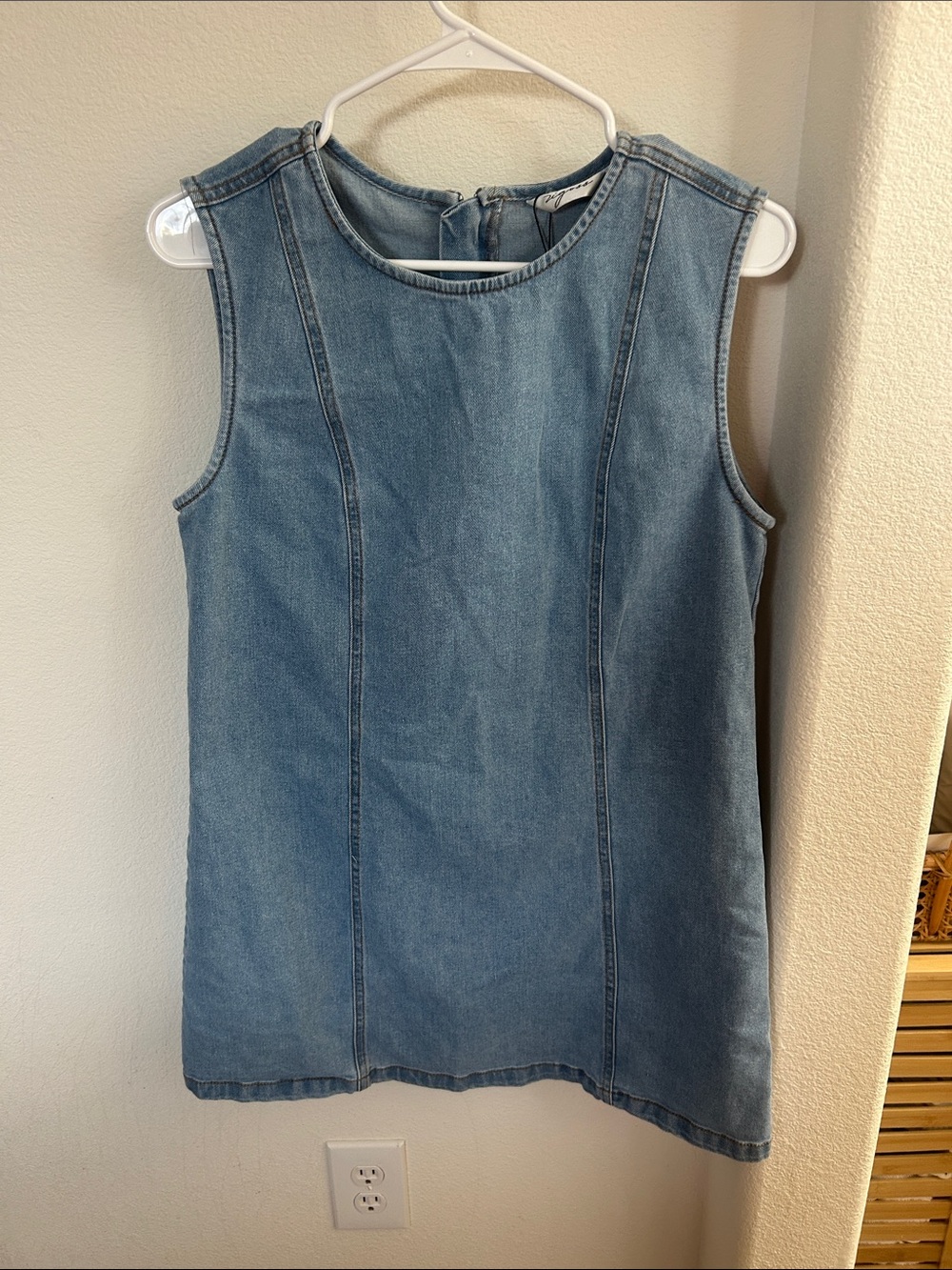 Vigoss Light Blue Denim Sleeveless Shift Dress